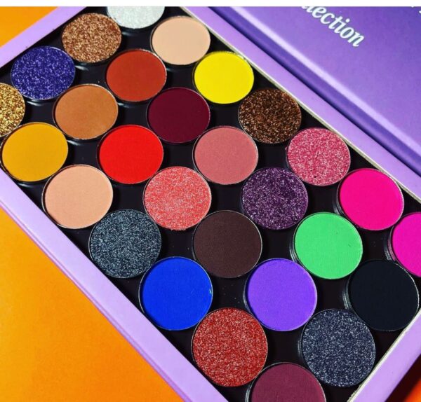 Eye Shadow by Vee-Beauty