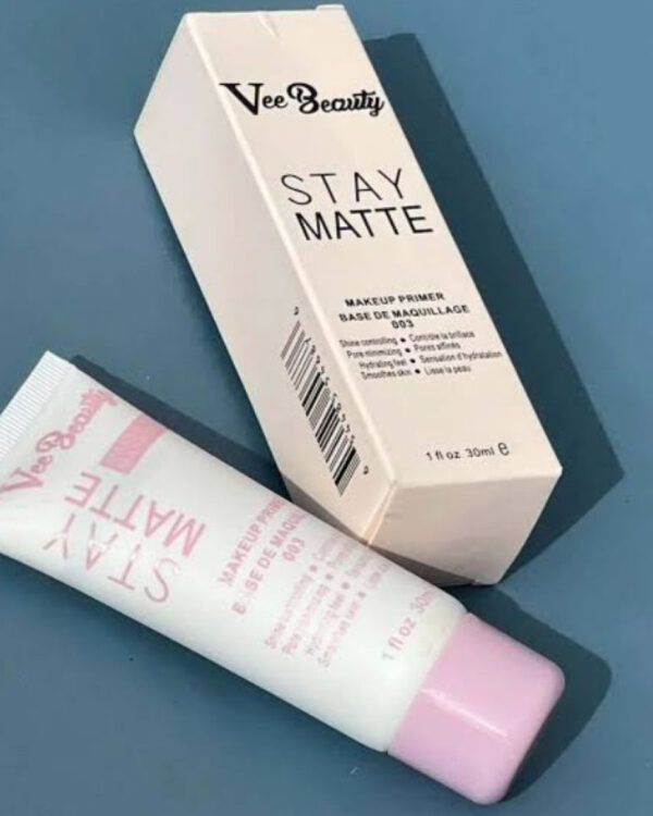 IMG_9394 Vee beauty stay matte Primer