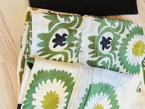 Alternative view of Mulberry Silk Set