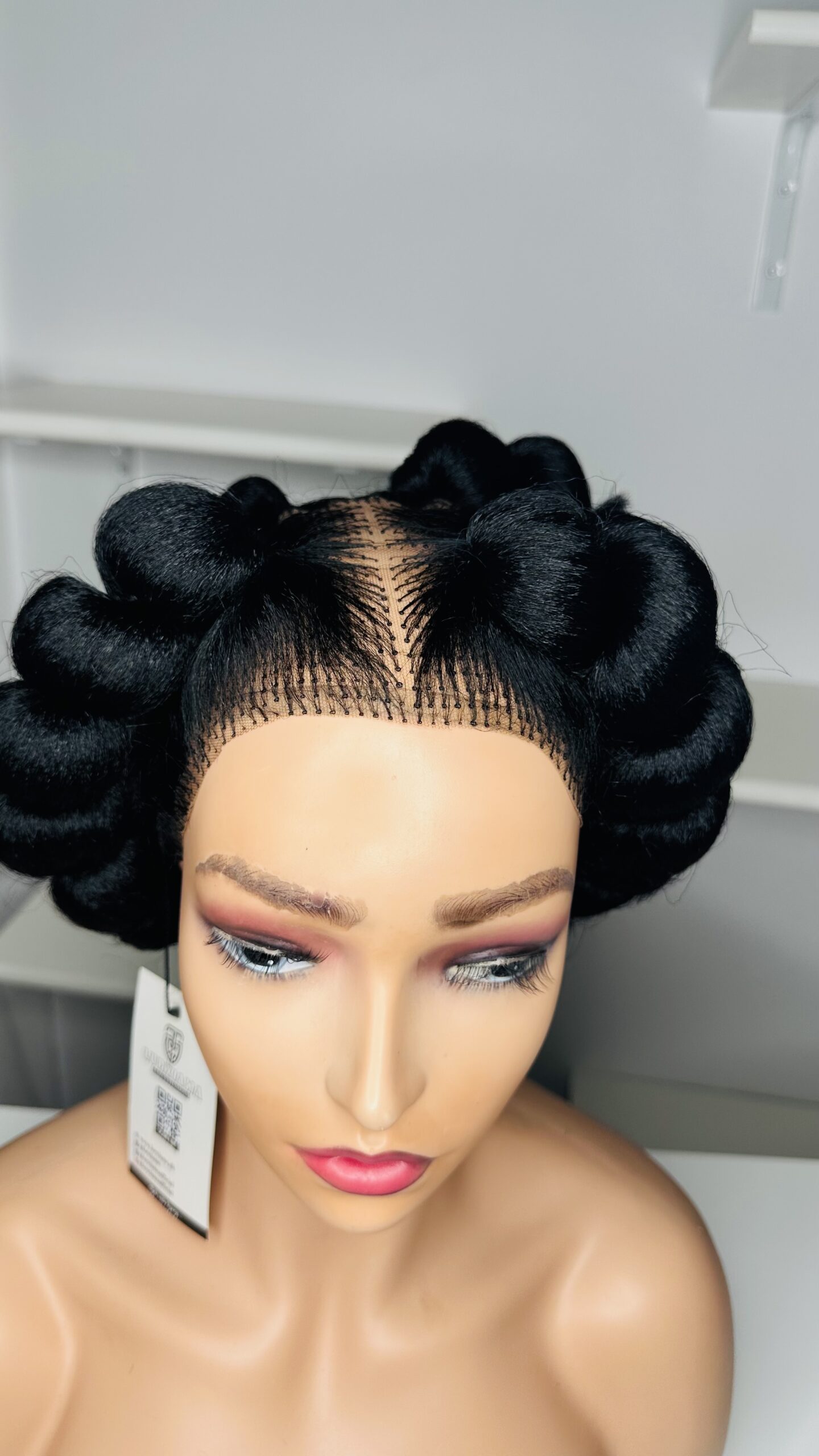 The Duchess Roll Updo wig - Billede 3