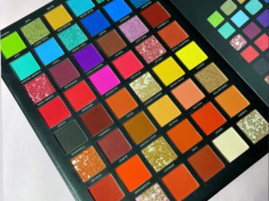 Alternative view of picy Eyeshadow Palette by VeeBeauty