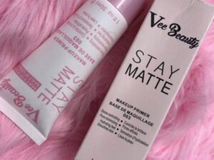 Vee beauty stay matte Primer