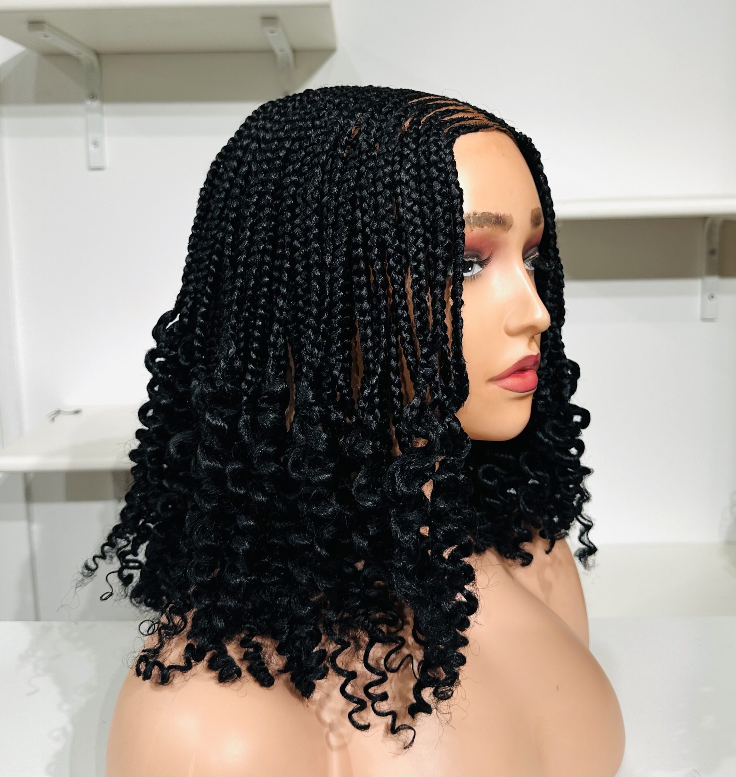 Short curly braided wig - Billede 4